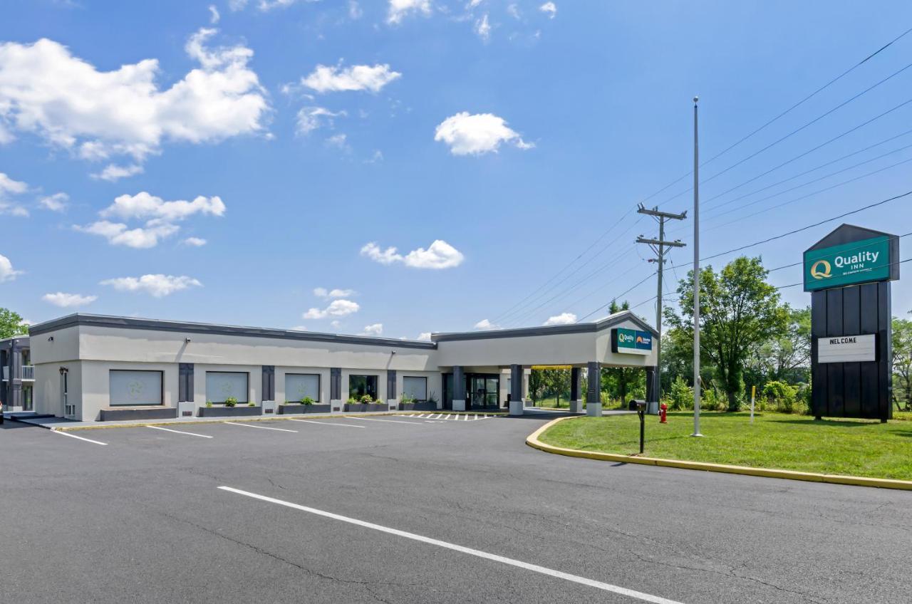 Suburban Studios Verona - Staunton North Экстерьер фото